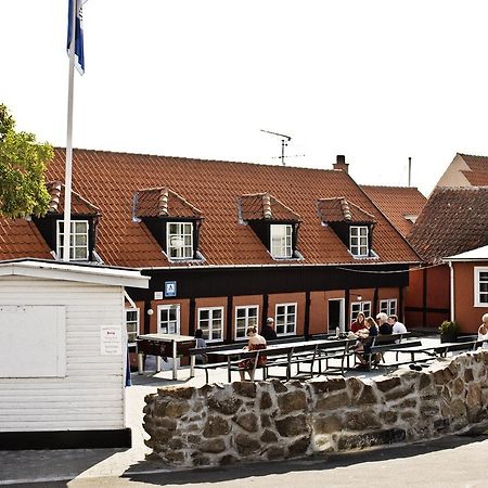 Gudhjem Hostel Exterior photo