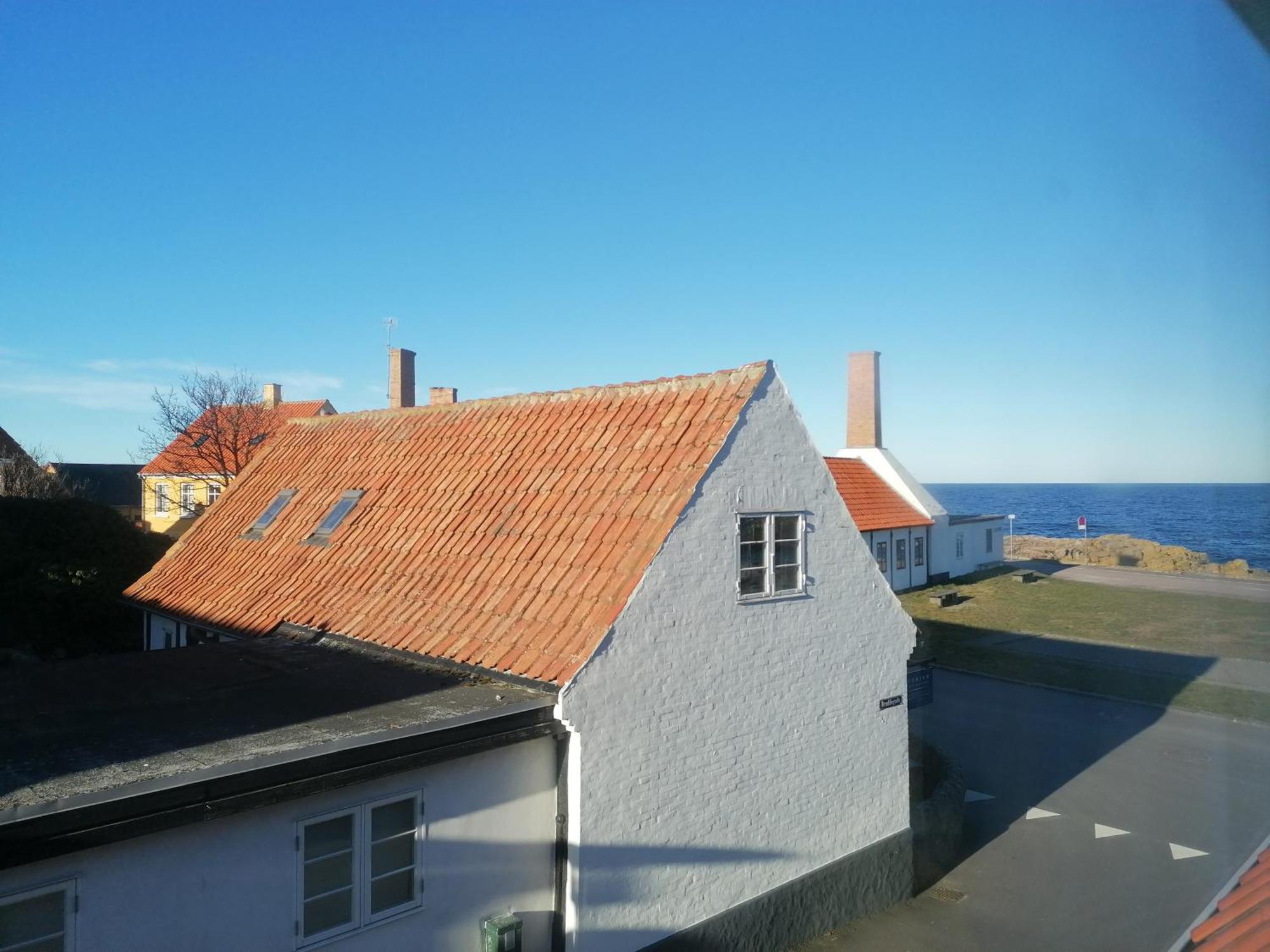 Gudhjem Hostel Exterior photo