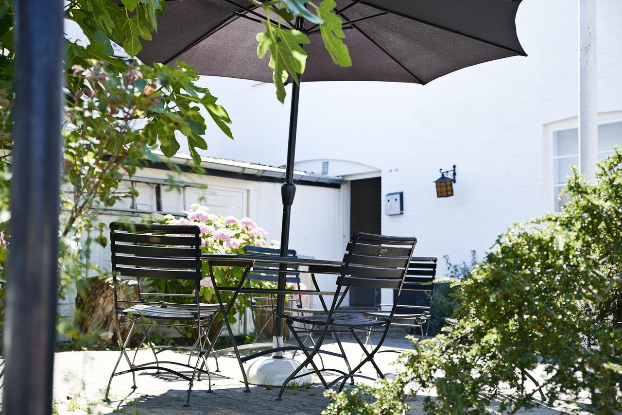 Gudhjem Hostel Exterior photo