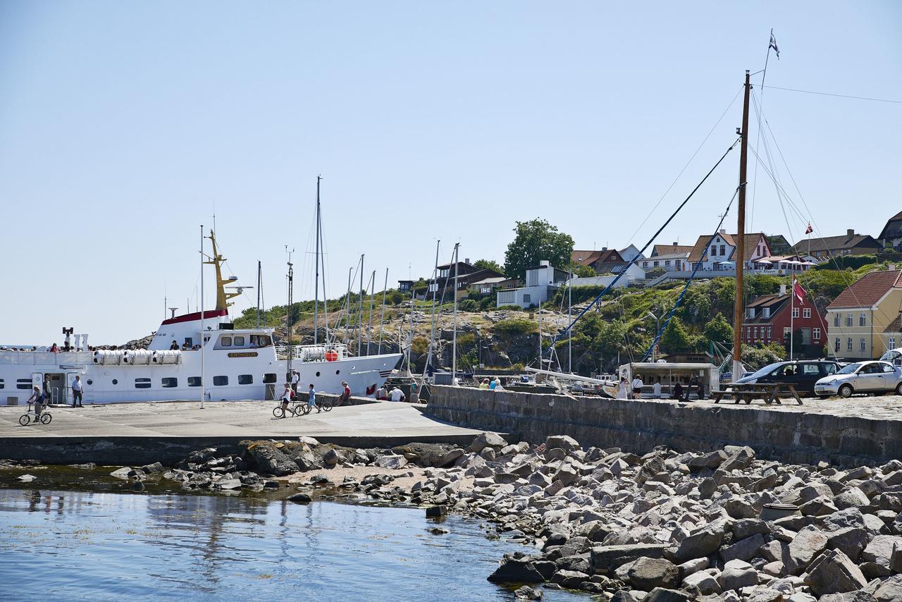Gudhjem Hostel Exterior photo