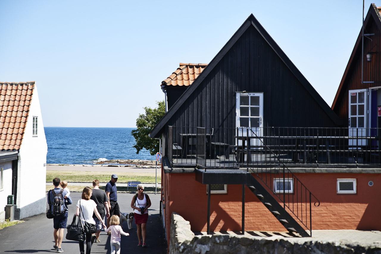 Gudhjem Hostel Exterior photo